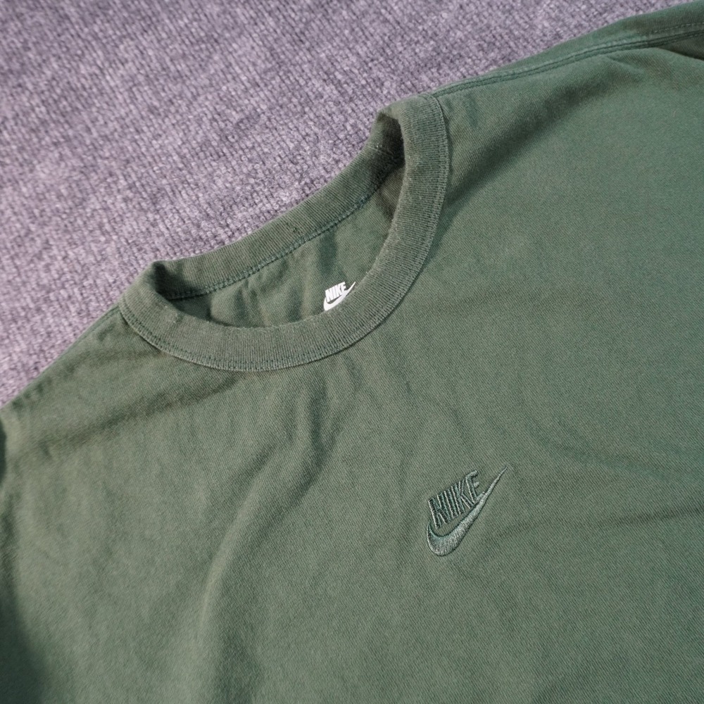 Nike Long Sleeve T-Shirt Mens XL Green Embroidered Logo Loose Fit Futura Tee